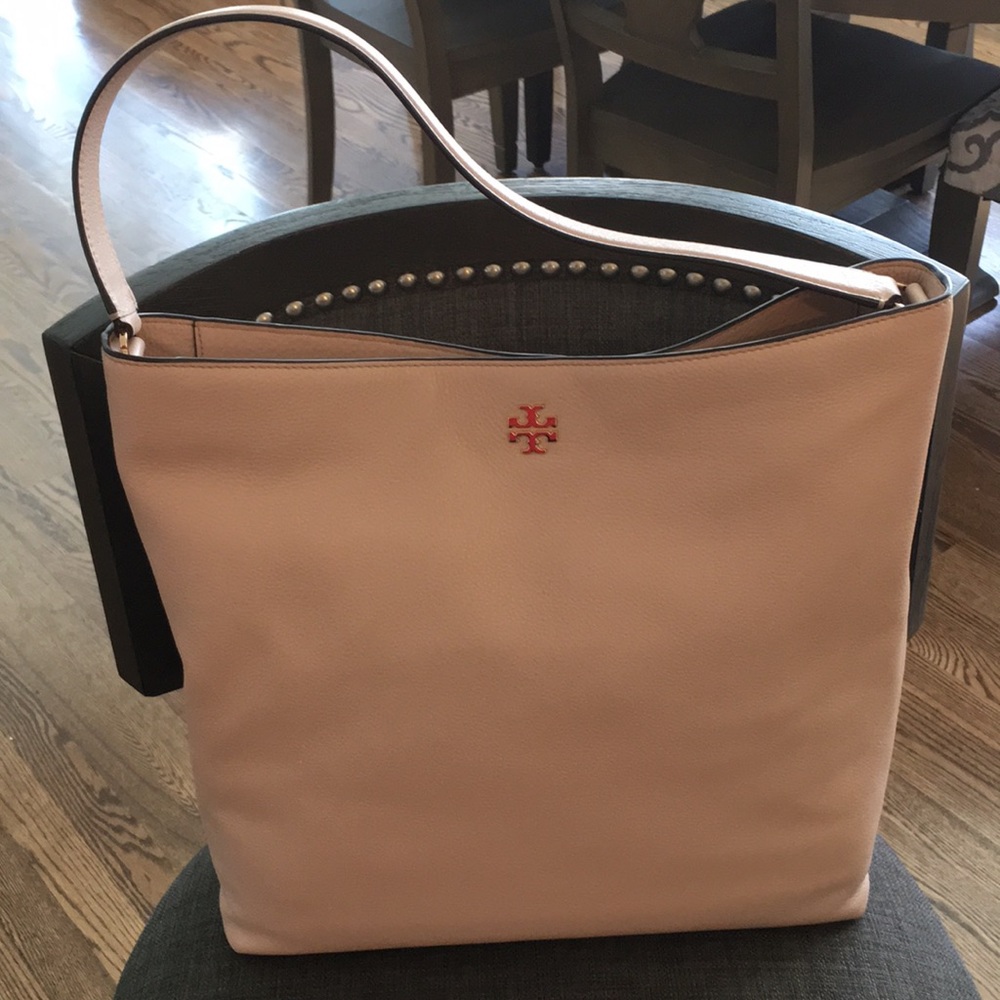 Tory Burch Pocketbook.